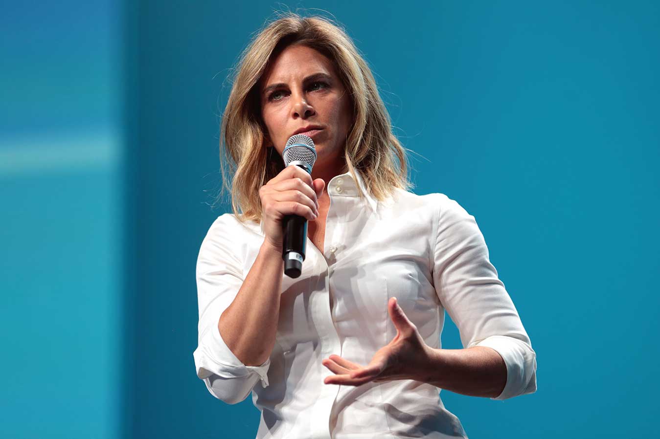 Read more about the article Watch Jillian Michaels Work Out with Kettlebells Without Ever Lifting Them