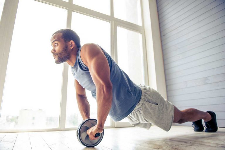 Read more about the article Why Using an Ab Wheel is a Great Way to Warm Up Before Exercising