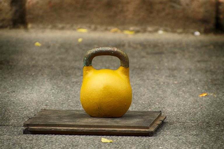 Read more about the article Which Kettlebell is Right For Me? Regular or Competition Style?