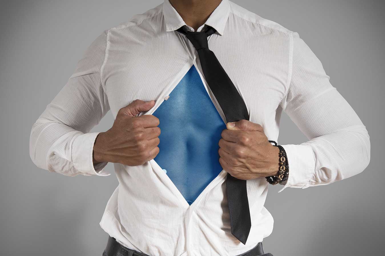 Get ripped like superhero movie actors with the double kettlebell push press