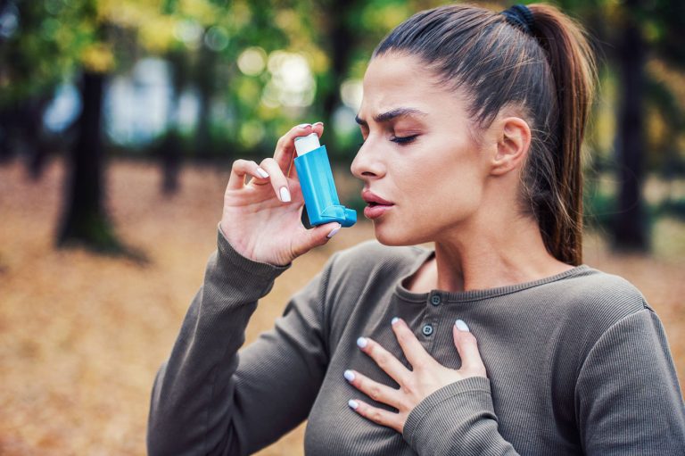Read more about the article Exercising With Asthma: 6 Safety Tips