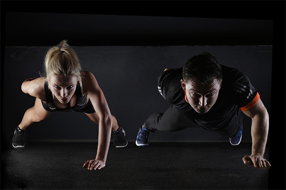 One-handed Push-ups One-handed Push-ups