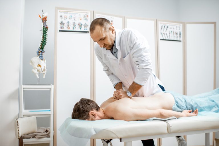 Read more about the article Need a Chiropractor? Here’s How to Hire One